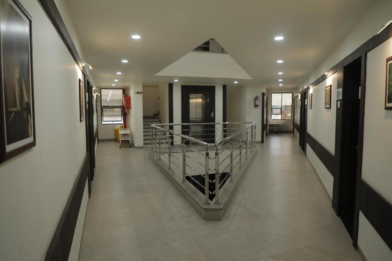 Hotel Lotus Chandrapur Zewnętrze zdjęcie